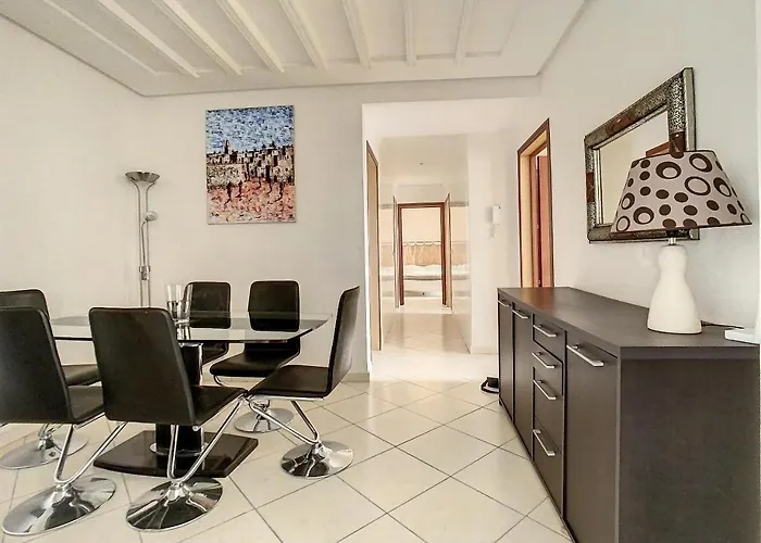 Quiet, Central Apartment With Loggie