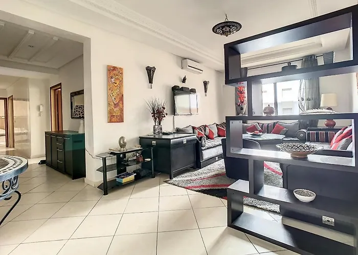 Quiet, Central Apartment With Loggie